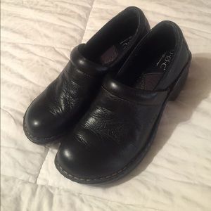 Woman's black loafers size 7.5 brand new
