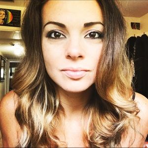 Meet your Posher, Leah