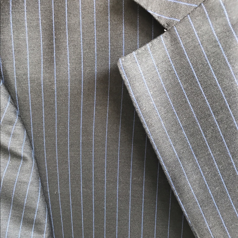 Ermenegildo Zegna black suit - Picture 2 of 4