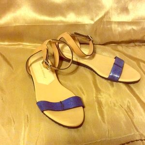 LADIES OPEN TOE SANDALS MADE BY LOEFFLER RANDALL