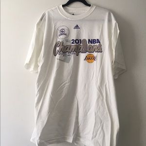 💛💜Adidas 2001 Lakers Champs Tee💛💜