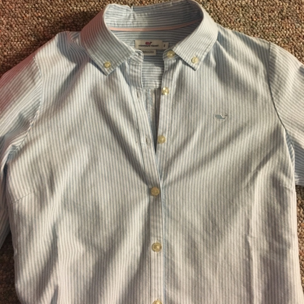 NWOT Vineyard Vines button up