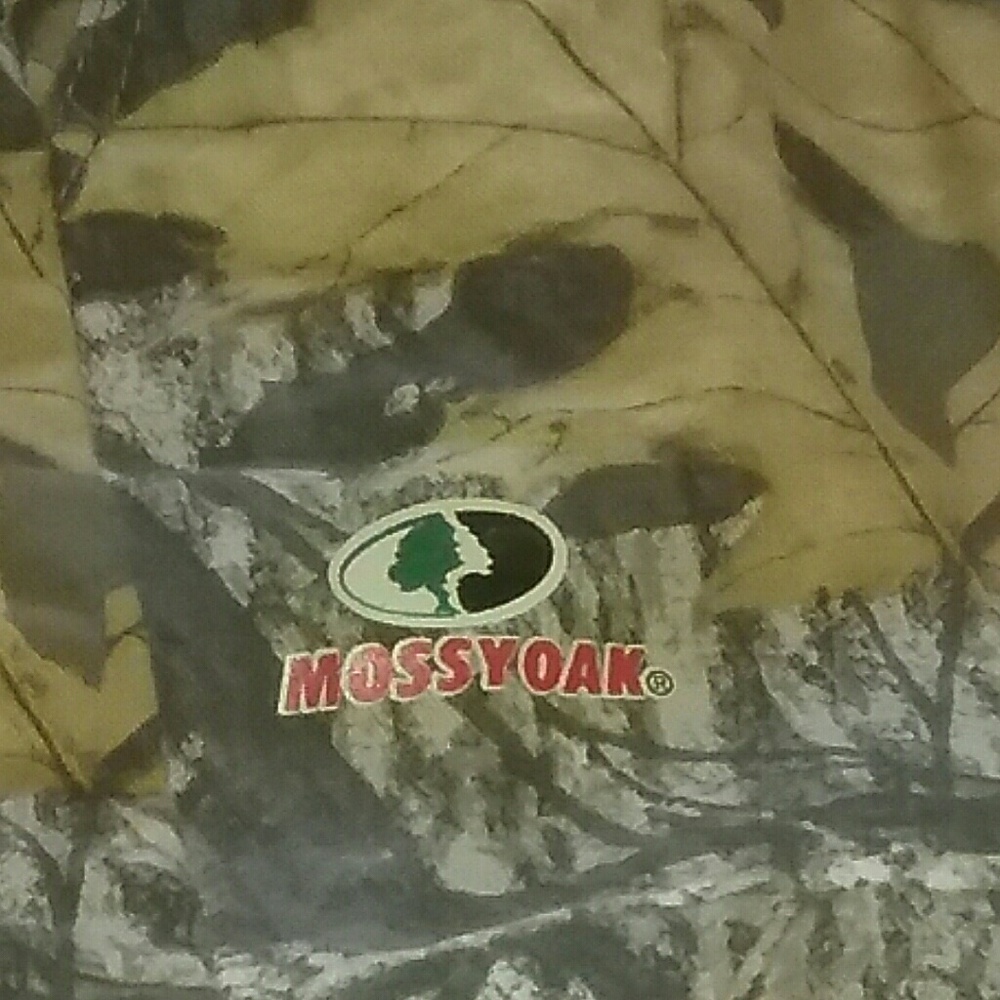 NWOT Men's Mossy Oak Camouflage pants Size 36-38 L