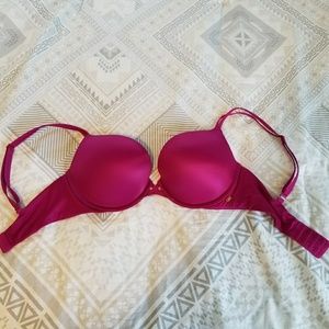 Very-sexy Victoria's Secret push-up bra