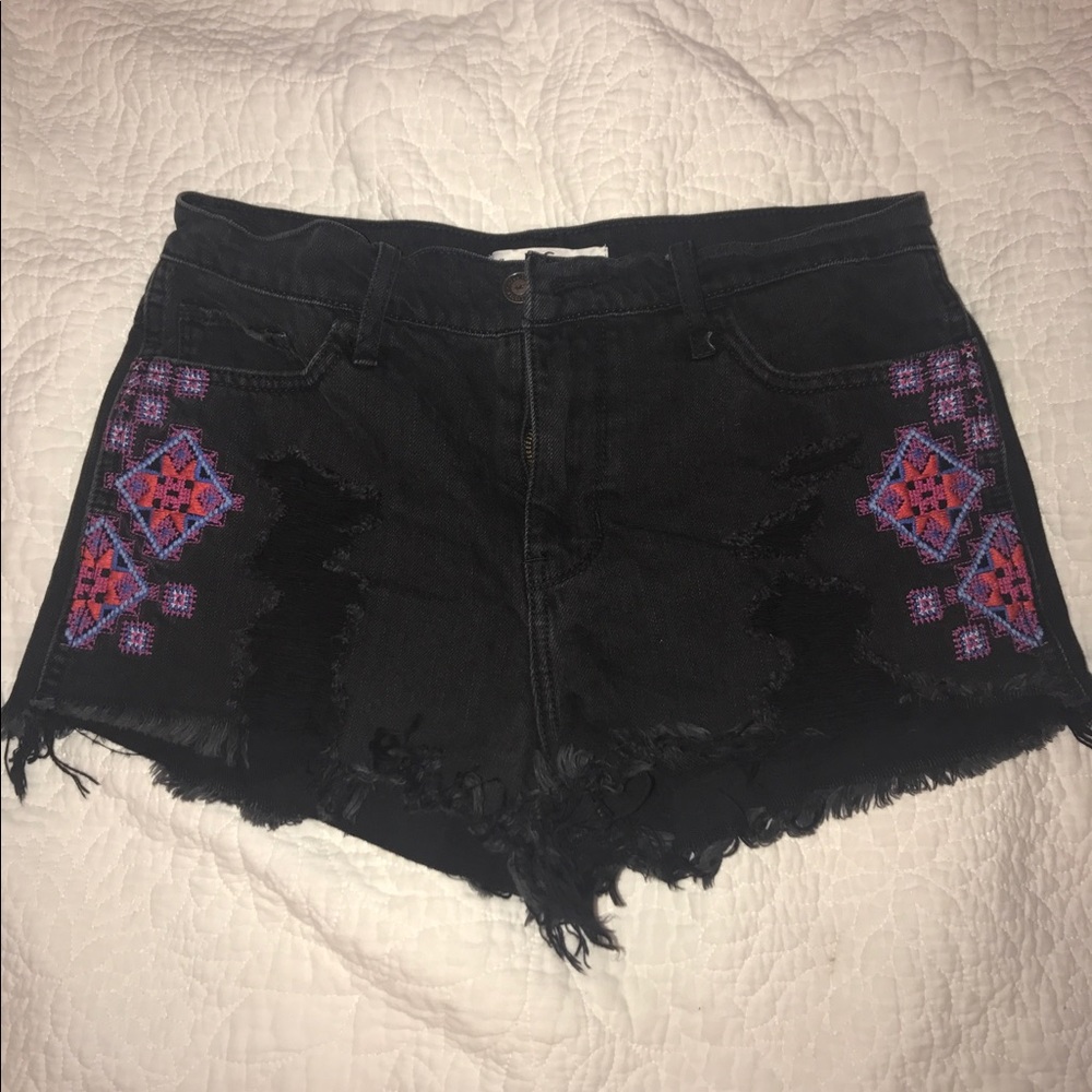 NEVER WORN boho black shorts