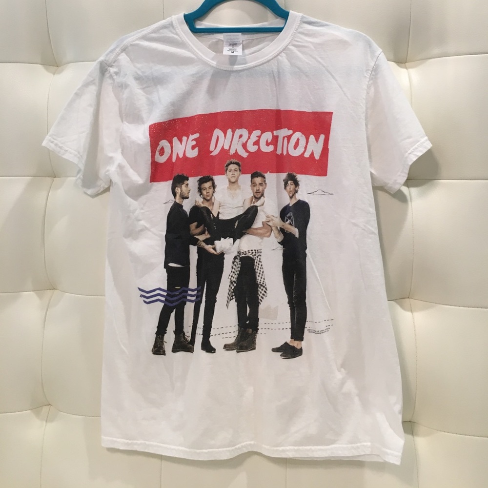 One direction tour shirt