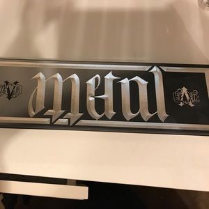 Kat Von D Metal Matte palette