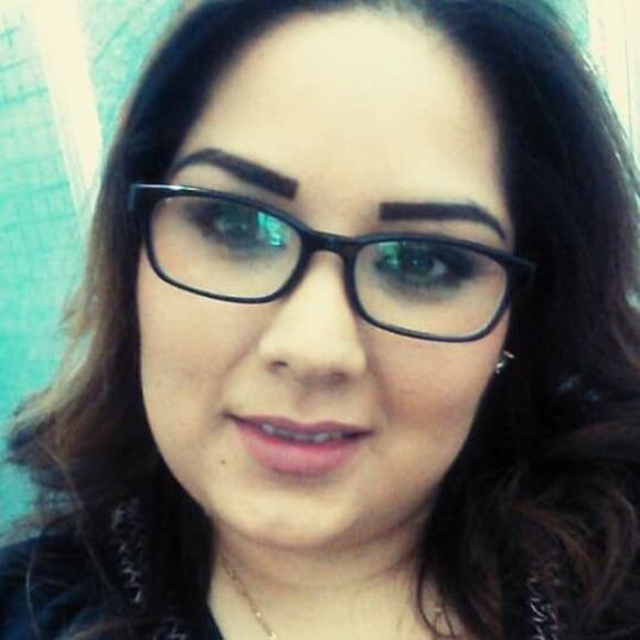 Meet your Posher, Alexandra - Picture 1 of 1