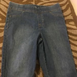 Old navy super Rockstar Jegging size 12!