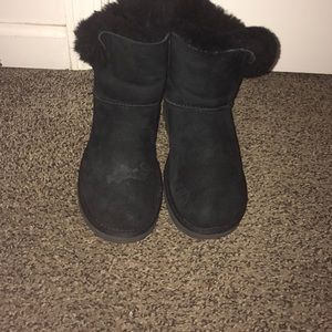 Black uggs