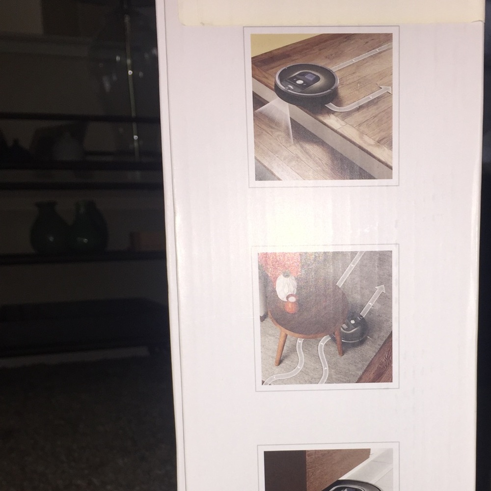 980 iRobot Roomba Vacuum Cleaner