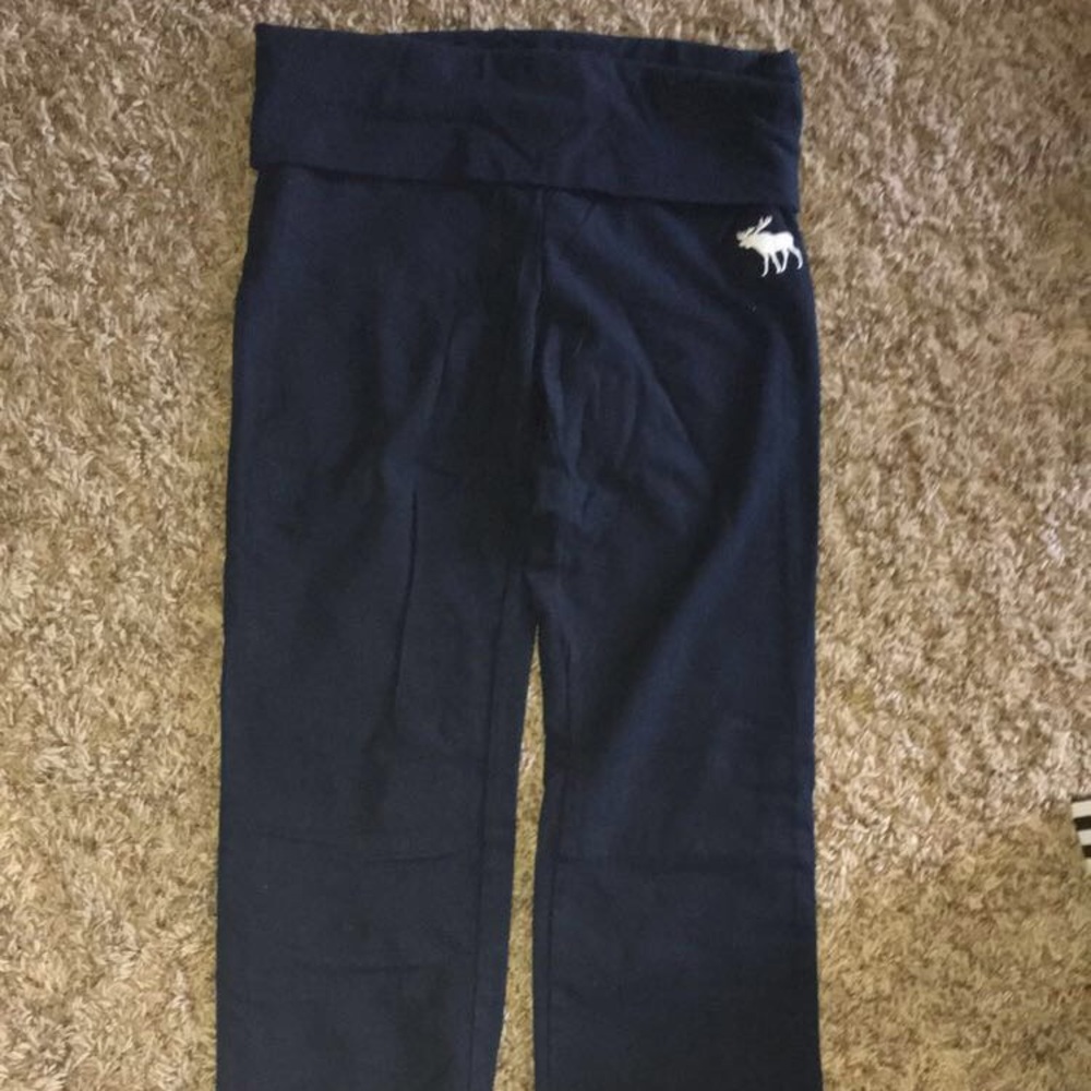ABERCROMBIE KIDS BOOT CUT YOGA PANTS