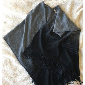 Loft Black and White Poncho