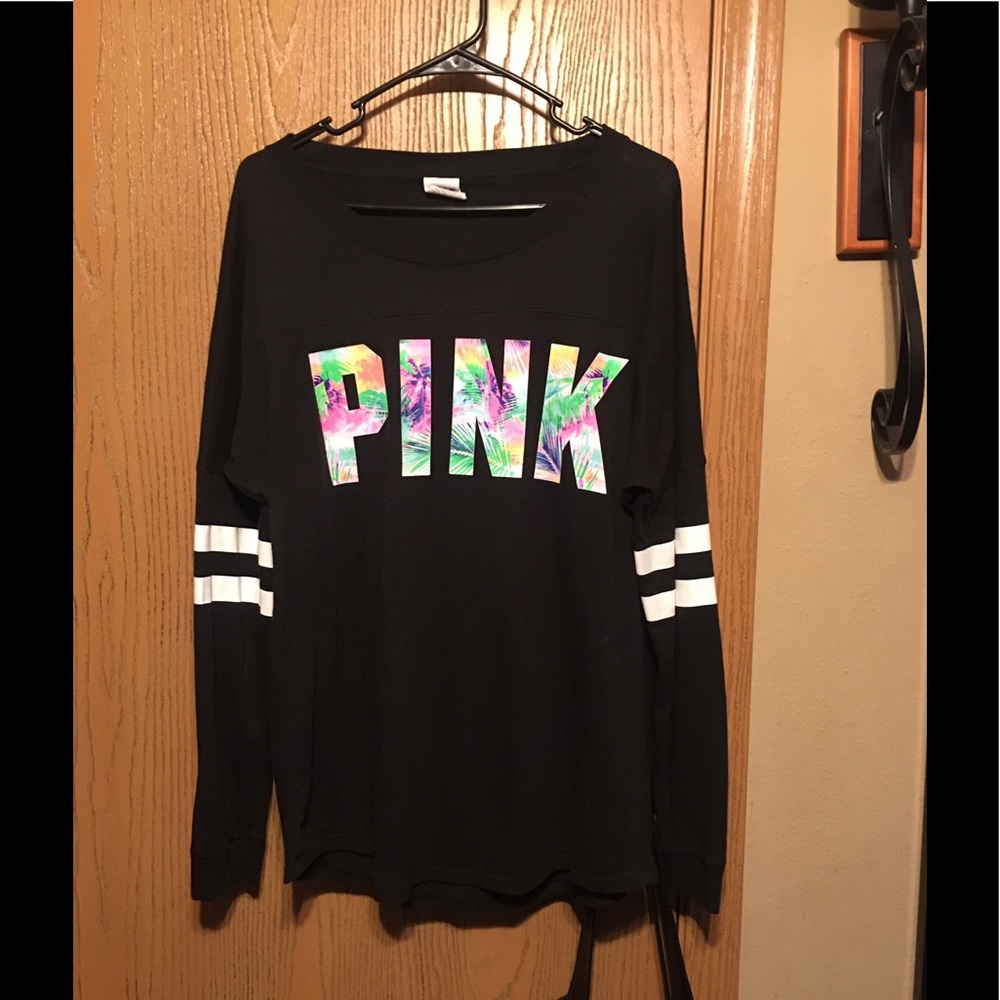 ***SOLD*** VS PINK tropical print tee