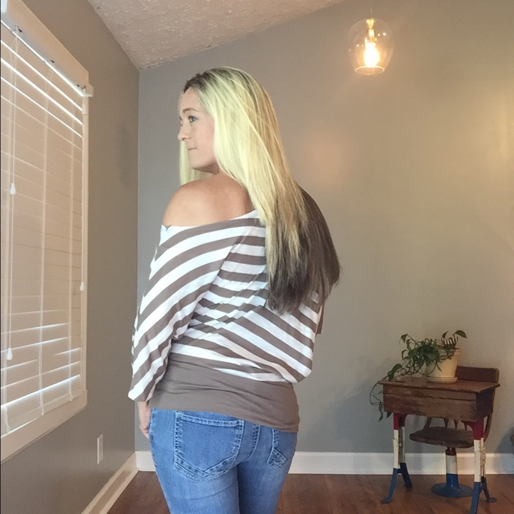 Off The Shoulder Top - Picture 4 of 6