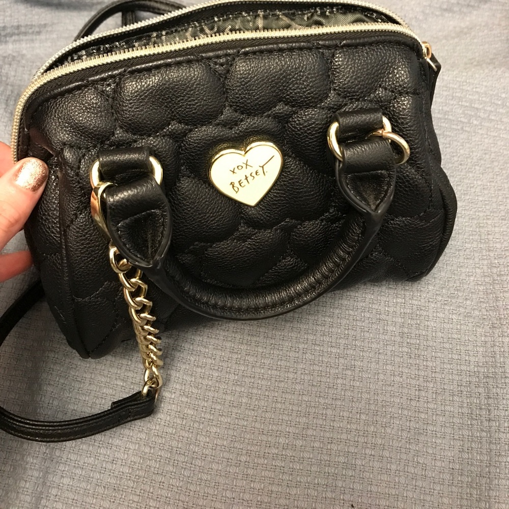 Small Betsey Johnson black clutch 👛