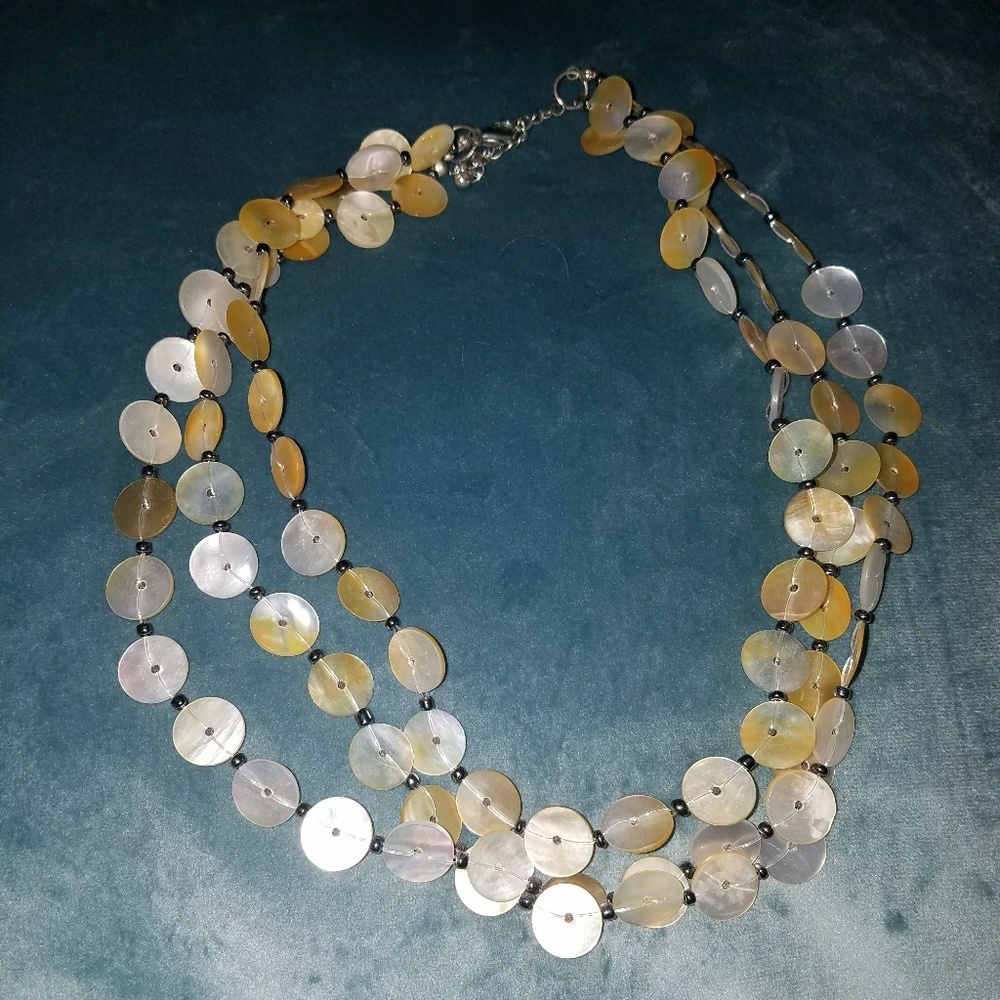 Slim Shell Necklace
