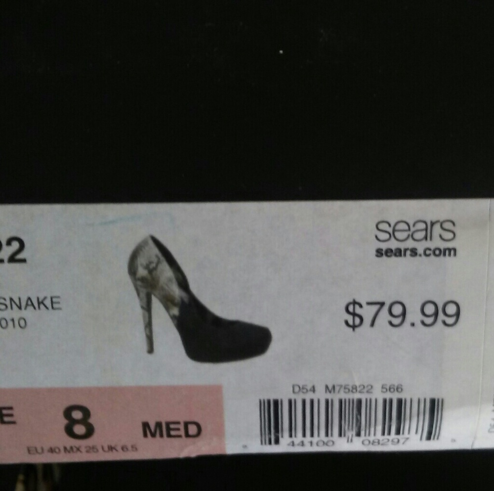 Snake print heels - Picture 2 of 2