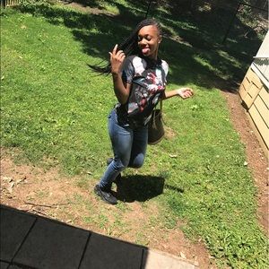 Meet your Posher, Amari