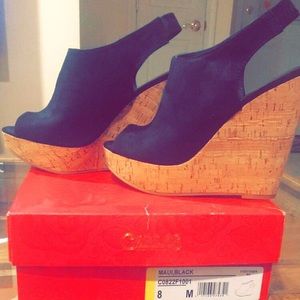 Black wedges