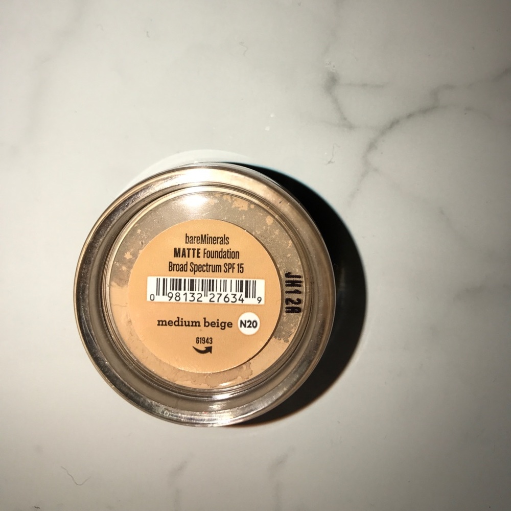 BARE MINERALS MATTE FOUNDATION POWDER - Picture 2 of 2