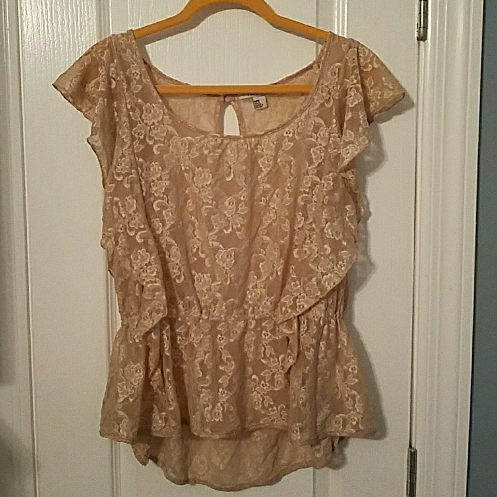 Lacey top