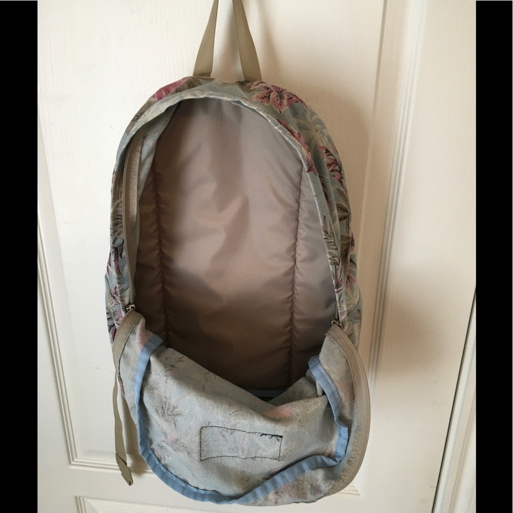 Floral backpack - Picture 3 of 4