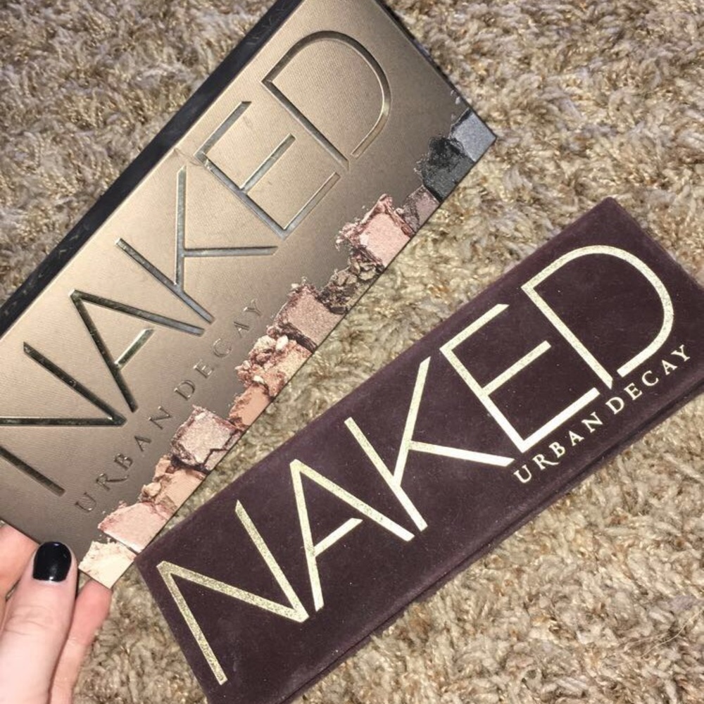 NAKED EYESHADOW PALETTE