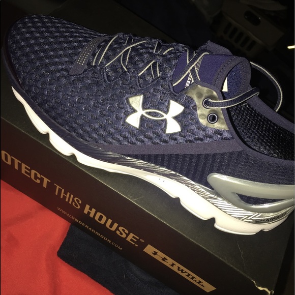Brand new under amour running shoes size 11.5 - Picture 1 of 1