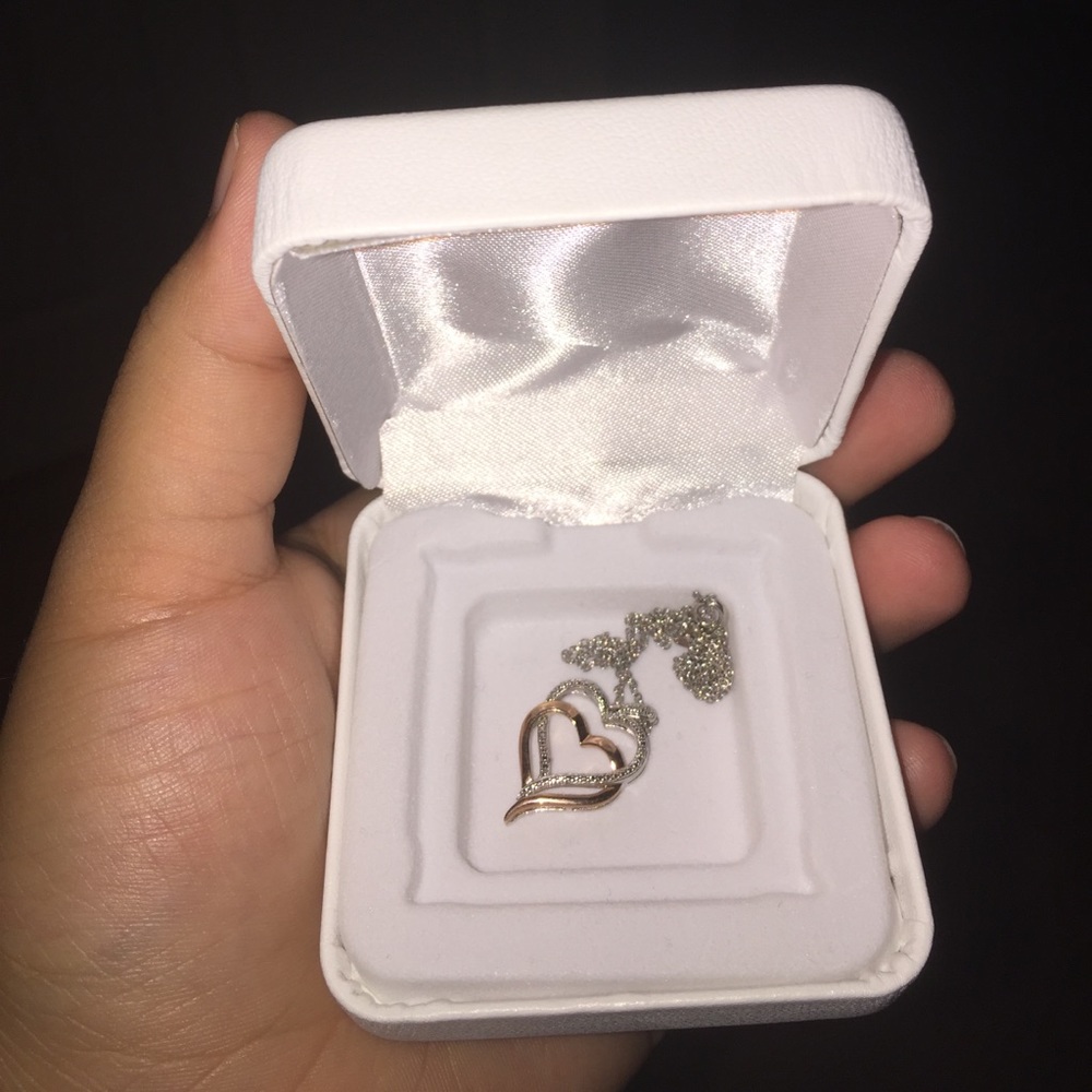 Beautiful double heart necklace!