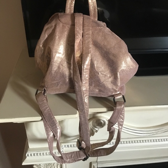 Backpack - Picture 2 of 4