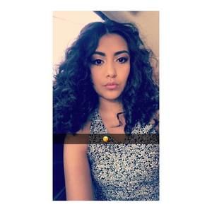 Meet your Posher, Cassandra