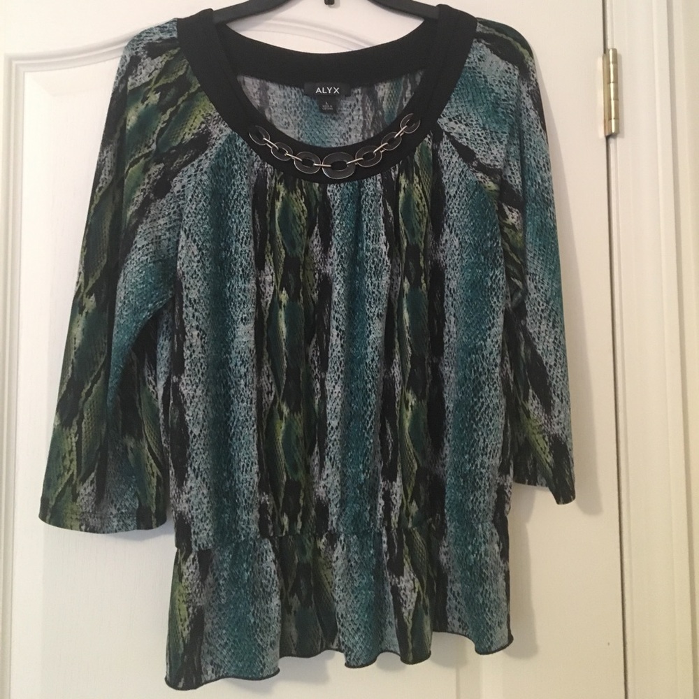 Colorful top, Sz L, 3/4 sleeves, adorned necklace