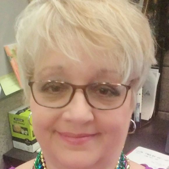 Meet your Posher, Debbie - Picture 1 of 1