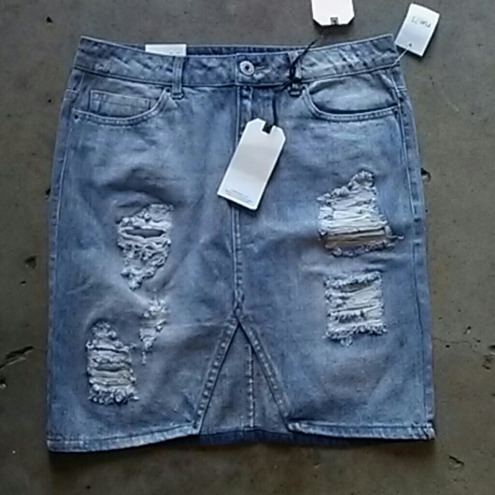 Distressed skirt