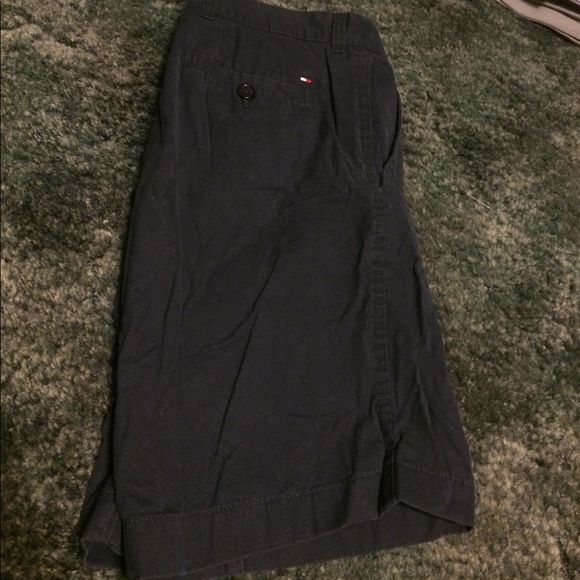 Size 31 Men's Navy Tommy Hilfiger Bermuda Shorts - Picture 3 of 4