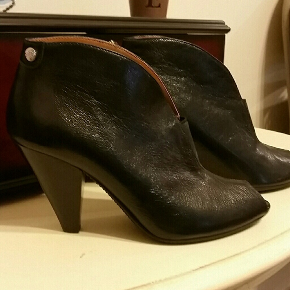 Open toe ankle booties