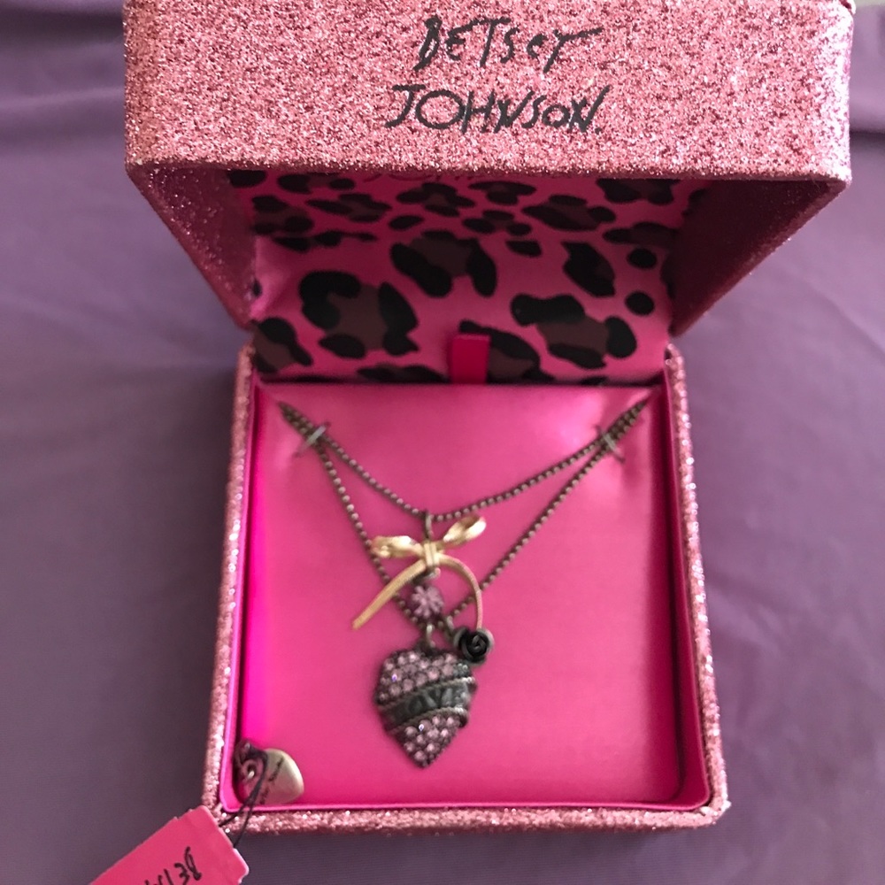 NWT Brand new Betsey Johnson bow & heart necklace