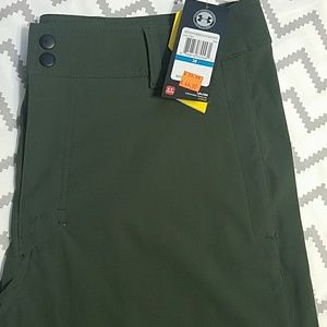 NWT Men's Under Armour golf shorts