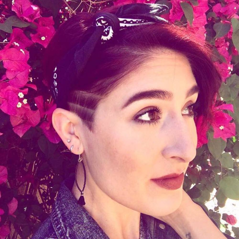 Meet your Posher, Cara