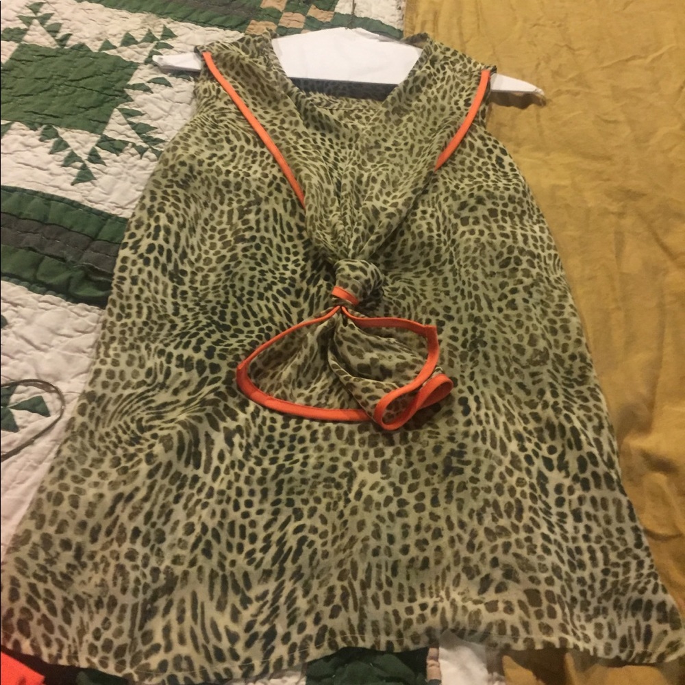 Vince camuto top and shorts
