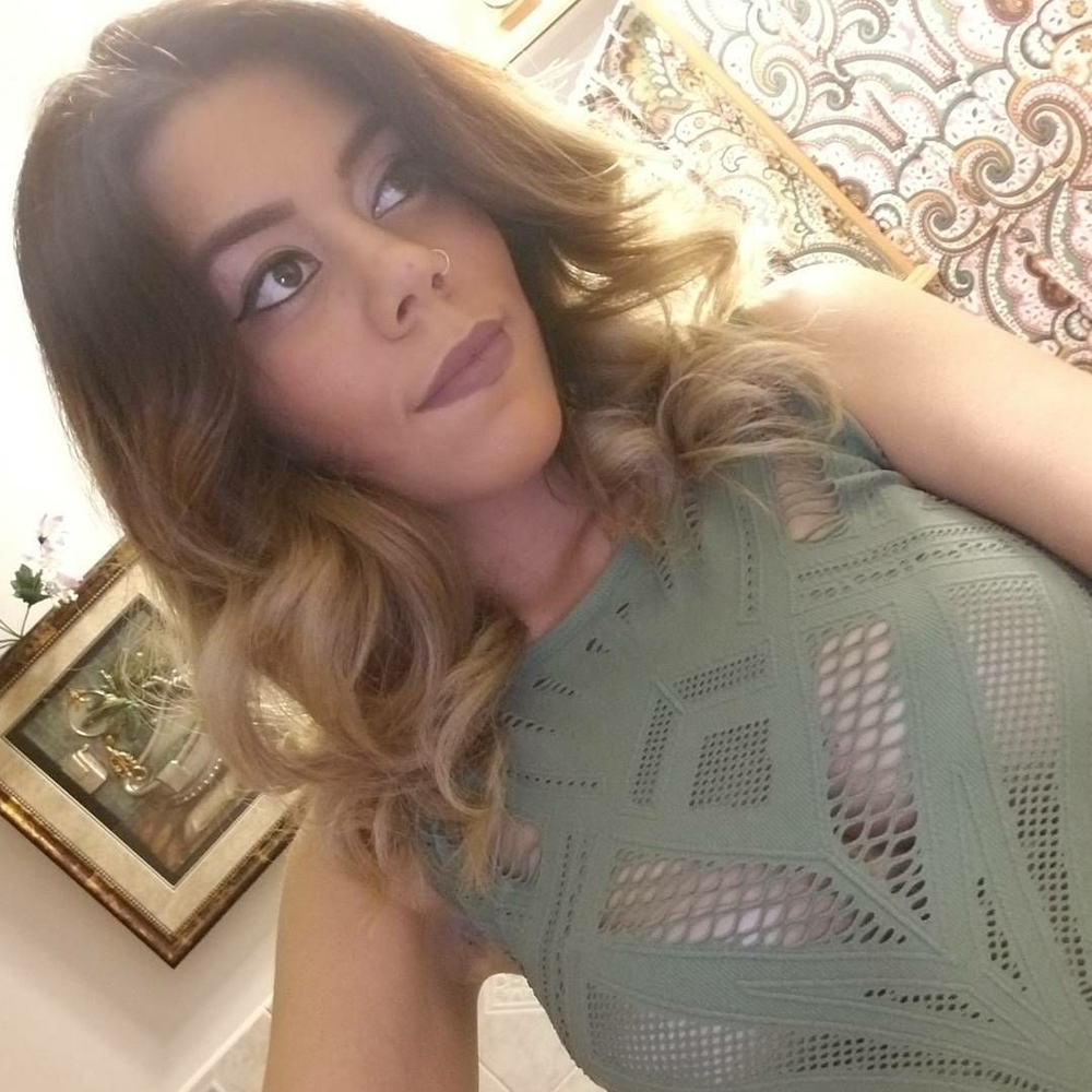 Meet your Posher, Kaitlynne