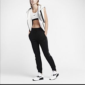 Nike Sportswear Tech Fleece Women's SweatPants