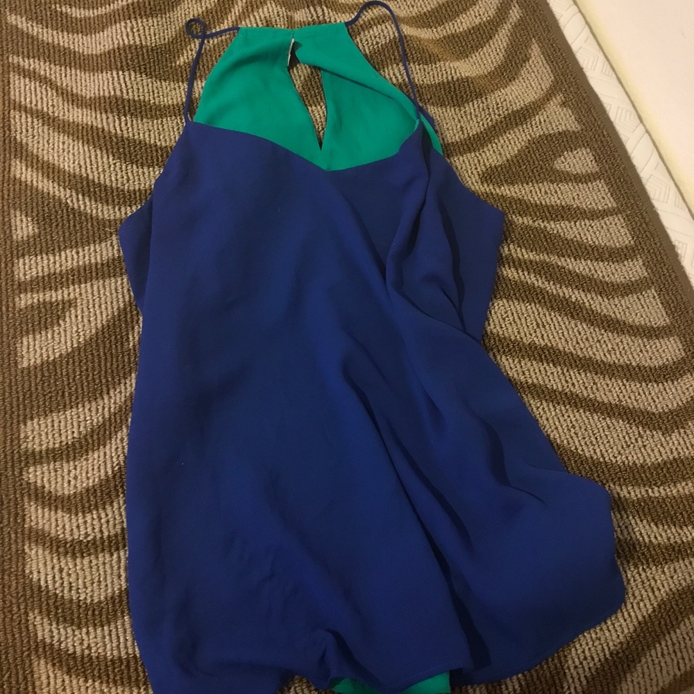 Super cute Express reversible top!