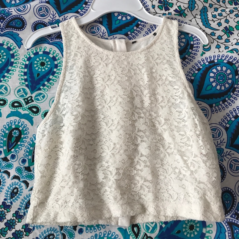 Cream Floral slightly cropped top