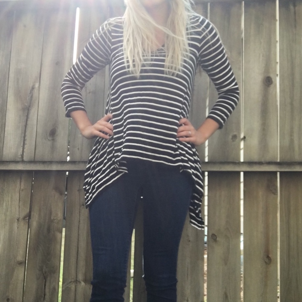 Max studio black & white striped asymmetrical top