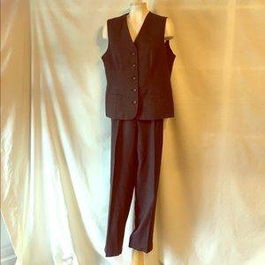 Laura Scott Menswear Gray & Black Plaid Vest Pants