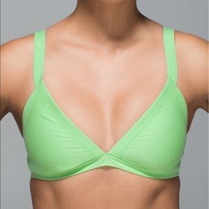 Lulu Lemon Surf to Sand top