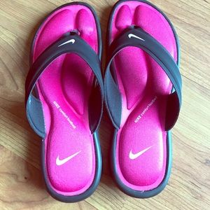 SALE: Nike Comfort Footbed