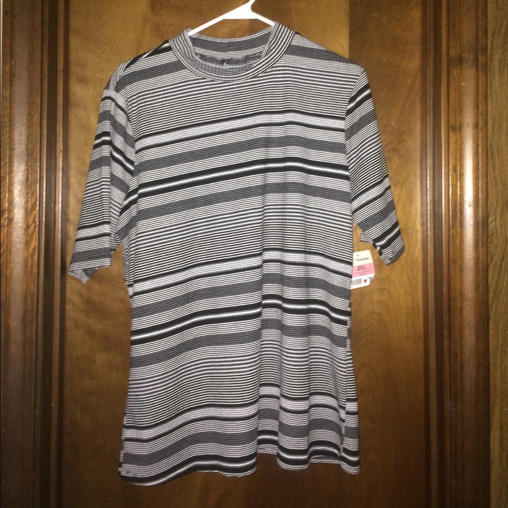B&B Boutique turtleneck shirt